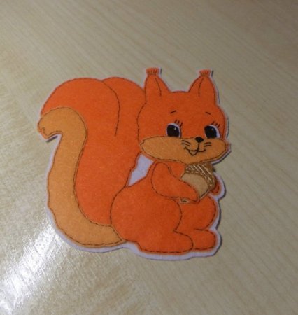 Белочка из фетра