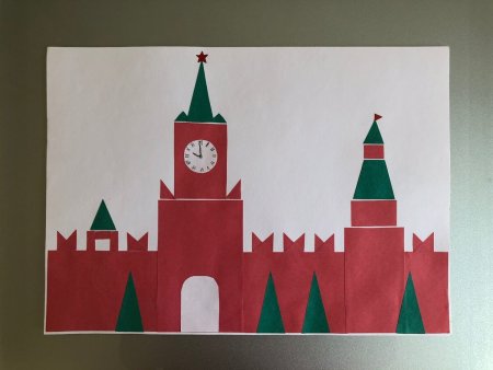 Спасская башня Кремля вытынанка