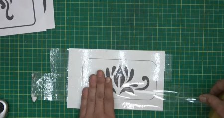 Трафарет из скотча для декора