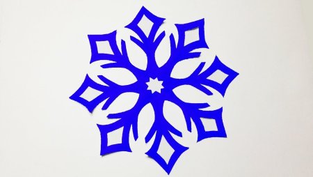 Цветные снежинки для вырезания