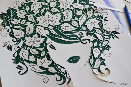 Ажурная вырезка из бумаги