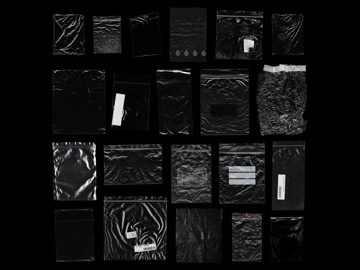 Черный пластиковый пакет текстура