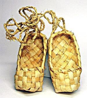 Наклейка лапти