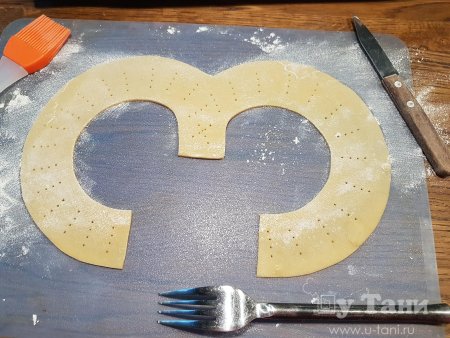 Цифра 3 из бисквита