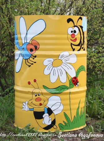 Украшение бочек на даче