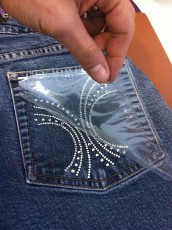 Вышивка из страз на джинсах