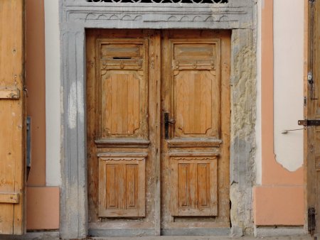 Старая дверь