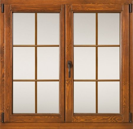 Коричневые оконные рамы