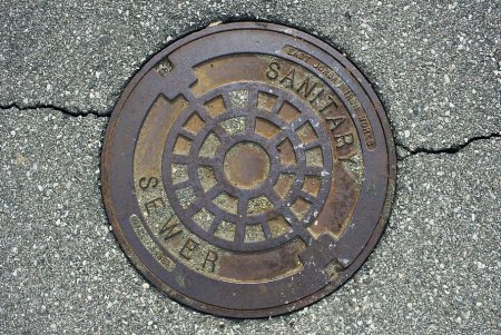 Люк Sewer