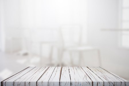 Деревянная поверхность стола