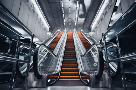 Линейка центрующая ступеней эскалатора