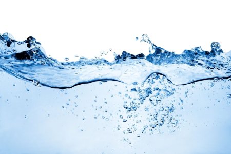Вода на белом фоне