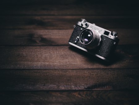 Стильная фотокамера