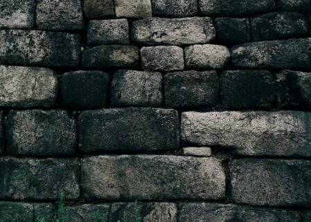 Каменная стена