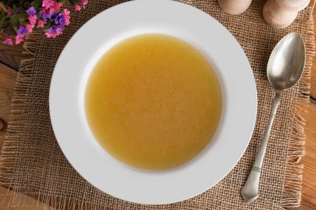 Легкий мясной бульон