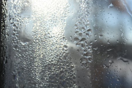 Стекло с каплями воды