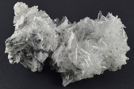 Из кальцита