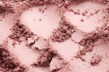 Рассыпанная пудра