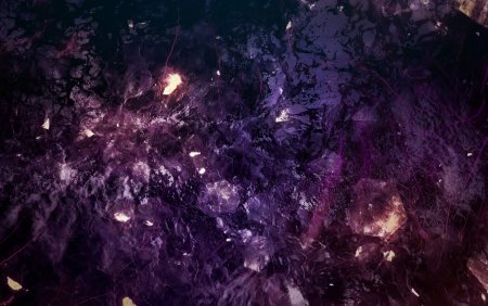Тёмно-фиолетовые Кристаллы