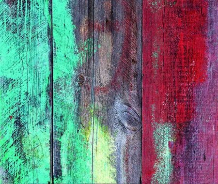 Крашенное дерево