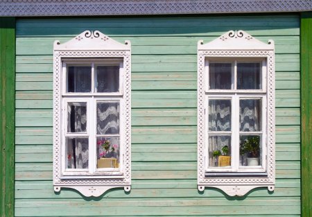 Окно в сарае