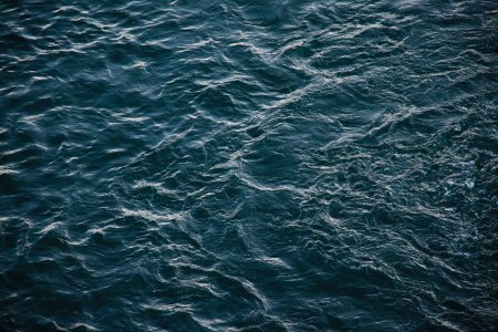 Вода сверху