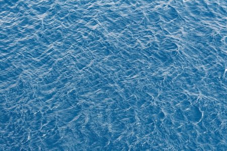 Вода сверху
