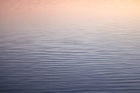 Водная гладь сверху