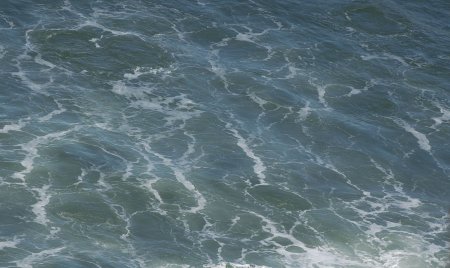 Вода сверху