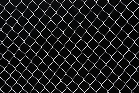 Решетка черная металлическая