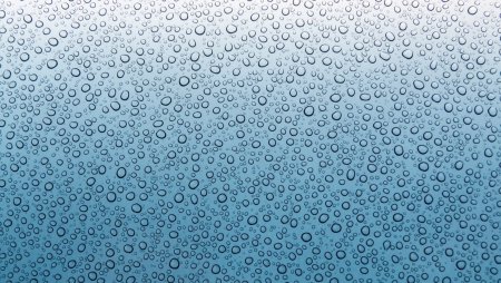 Капли воды на стекле