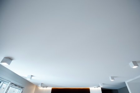 Бесшовная текстура матового белого потолка (45 фото)