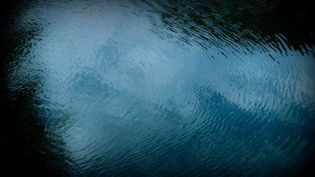 Водная гладь вид сверху