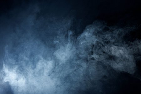 Туман на черном фоне