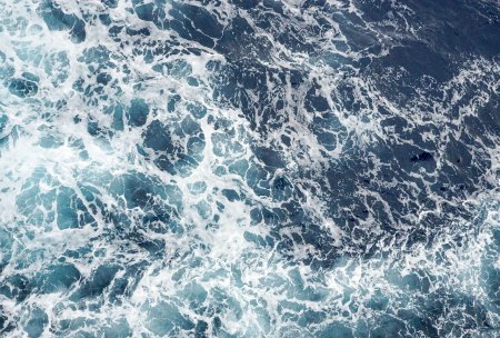 Голубая вода река