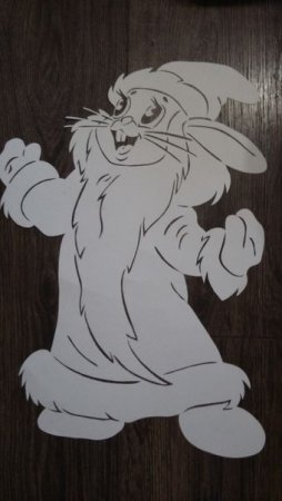 Сказочные герои в окне