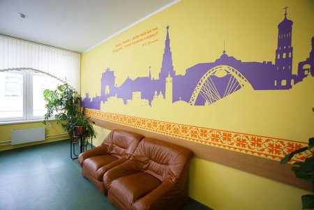 Декорация на стену в школе