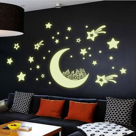 Украшение для стены в комнате