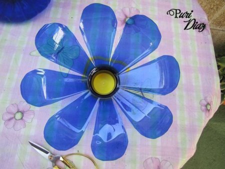 Цветы вертушки из пластиковых бутылок