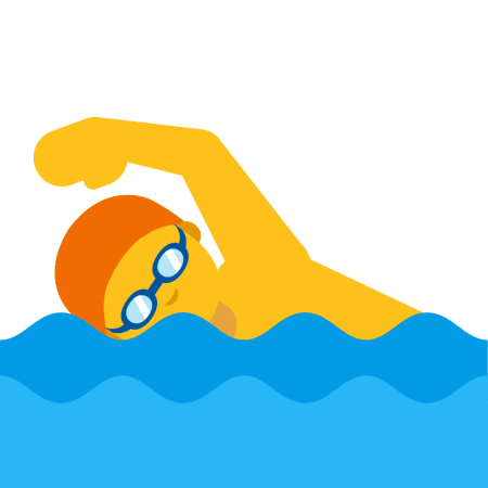 Смайлик купается в море