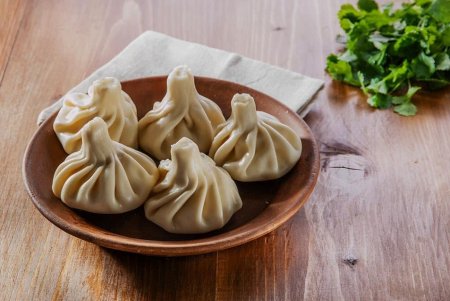 Манты и хинкали