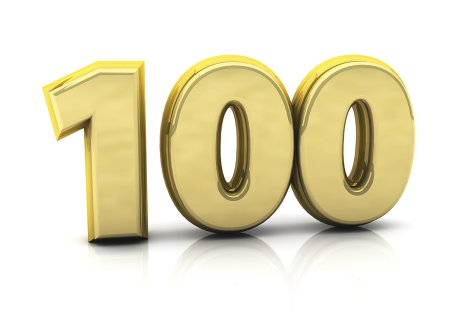 Цифра 100 на прозрачном фоне