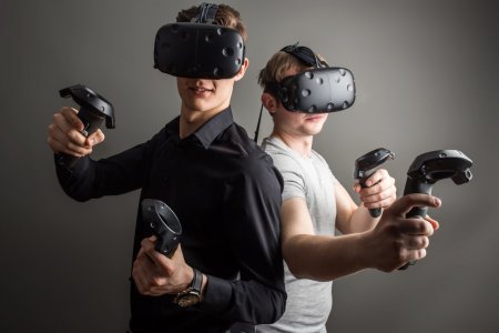 Виртуальная реальность (Virtual reality, VR)