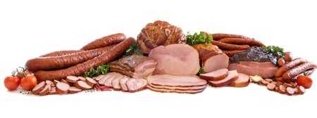 Мясные деликатесы на белом фоне