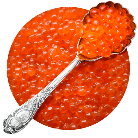 Красная икра на белом фоне