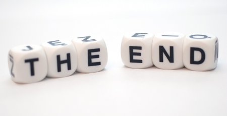 The end на белом фоне