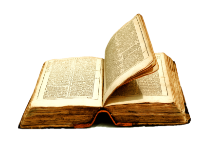 Старинные книги на белом фоне