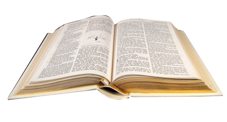Раскрытые книги на прозрачном фоне