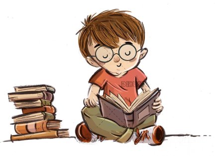Мальчик сидит на книжках