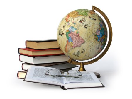 Глобус с книгами